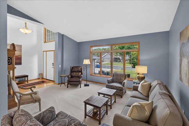 1585 Monarch Street, Shakopee, MN 55379