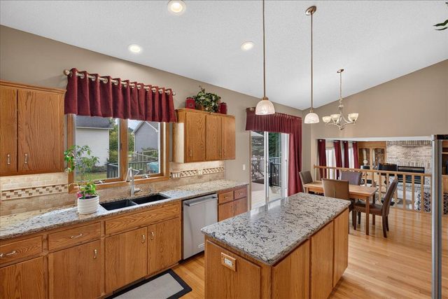 1585 Monarch Street, Shakopee, MN 55379