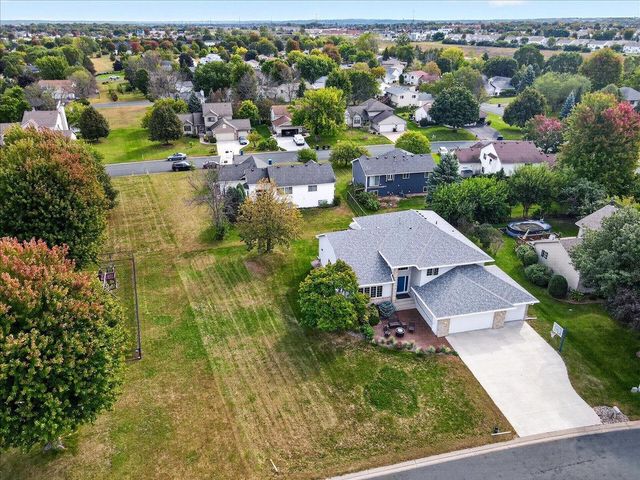 1585 Monarch Street, Shakopee, MN 55379