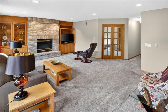 1585 Monarch Street, Shakopee, MN 55379