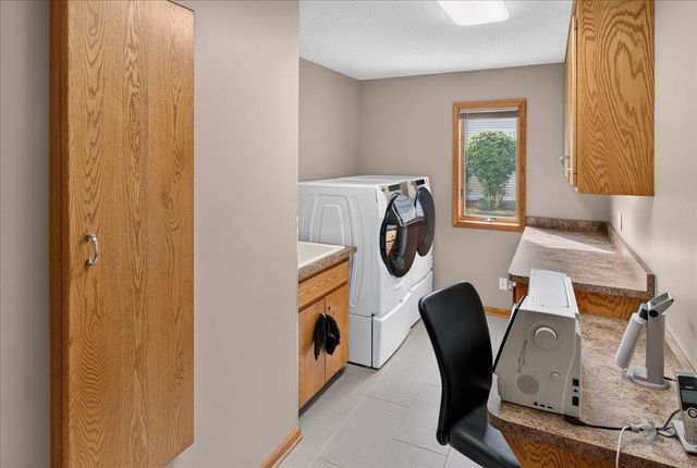 1585 Monarch Street, Shakopee, MN 55379