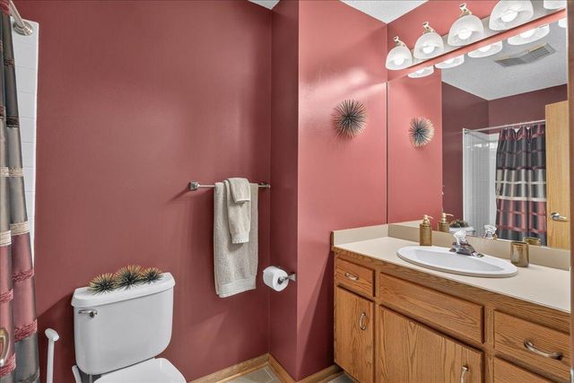 1585 Monarch Street, Shakopee, MN 55379