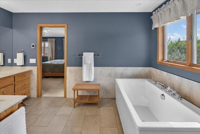 1585 Monarch Street, Shakopee, MN 55379