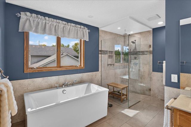1585 Monarch Street, Shakopee, MN 55379