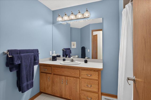 1585 Monarch Street, Shakopee, MN 55379