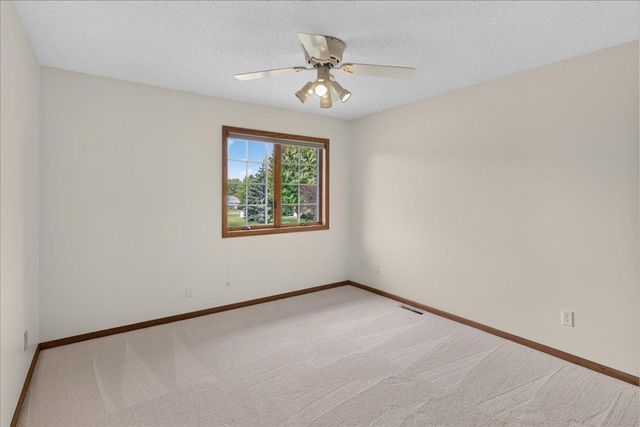 1585 Monarch Street, Shakopee, MN 55379