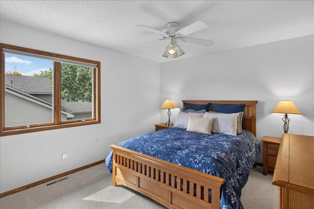 1585 Monarch Street, Shakopee, MN 55379