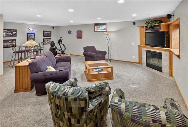 1585 Monarch Street, Shakopee, MN 55379