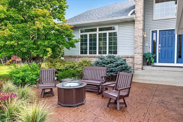 1585 Monarch Street, Shakopee, MN 55379