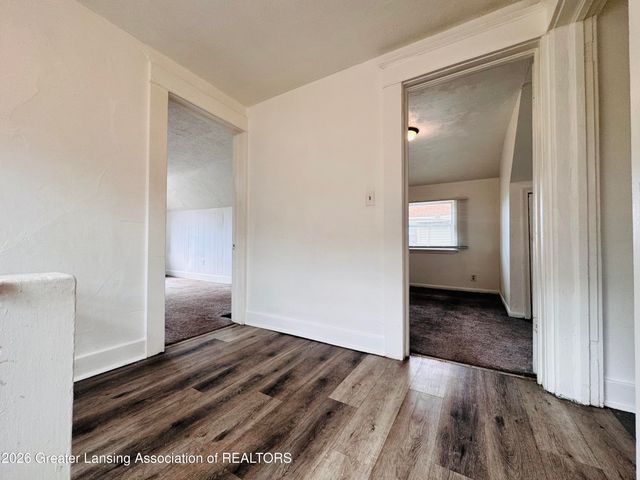 1621 S Cedar Street, Lansing, MI 48910
