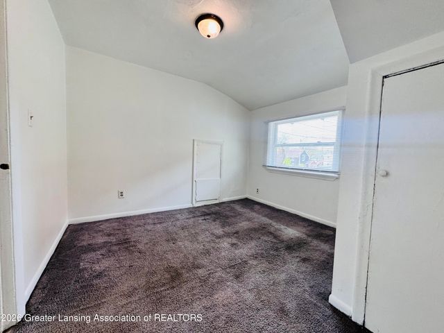1621 S Cedar Street, Lansing, MI 48910