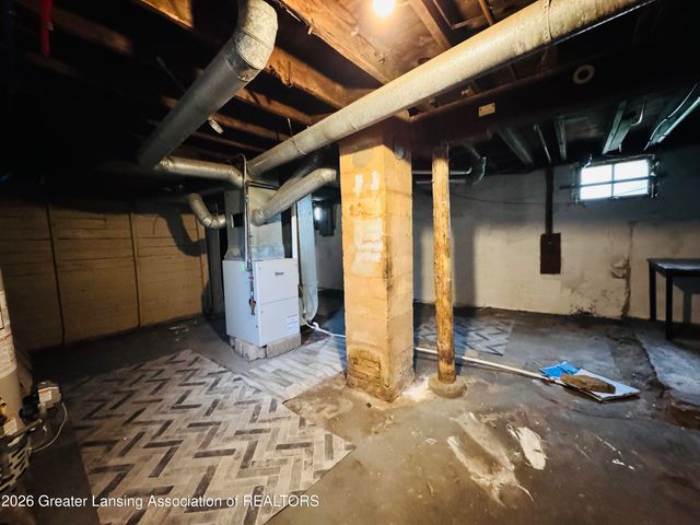 1621 S Cedar Street, Lansing, MI 48910
