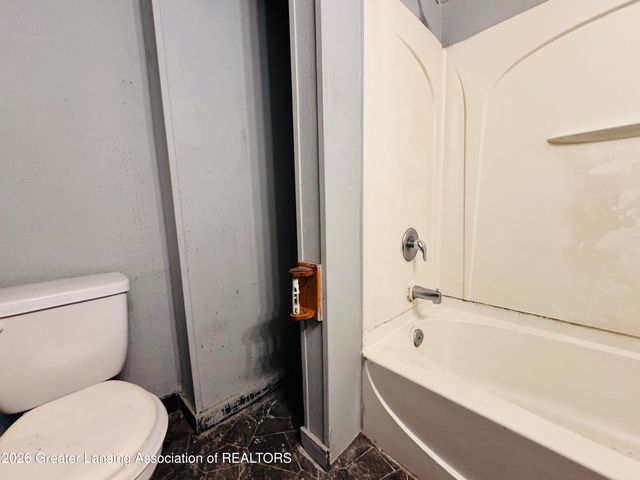 1621 S Cedar Street, Lansing, MI 48910