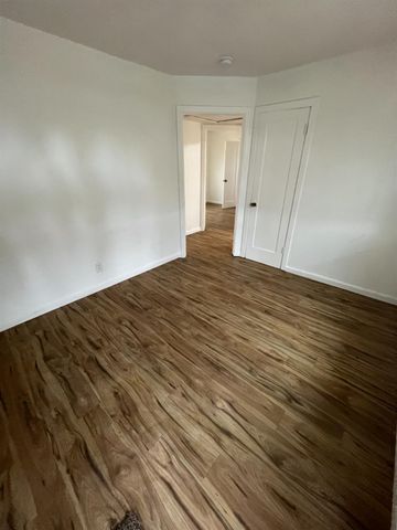 2702 E Hedges Avenue, Fresno, CA 93703