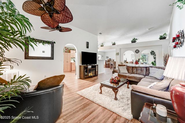 1652 La Maderia Drive SW, Palm Bay, FL 32908