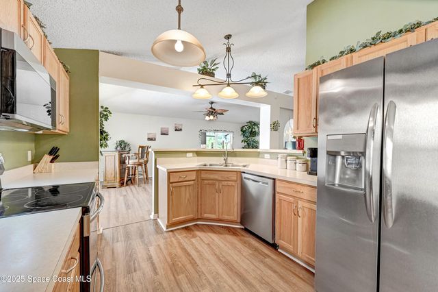 1652 La Maderia Drive SW, Palm Bay, FL 32908