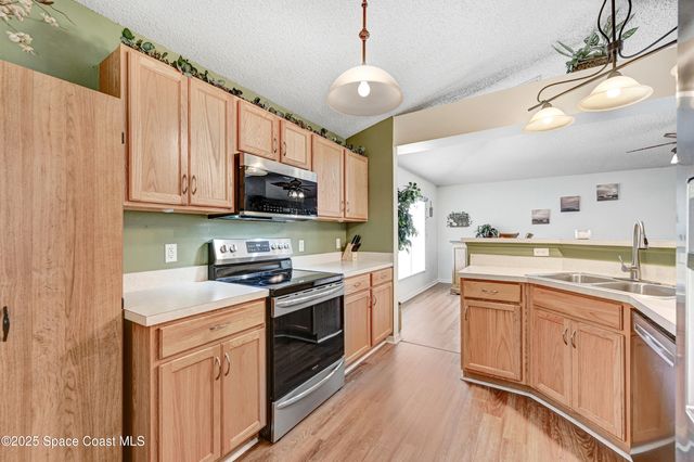 1652 La Maderia Drive SW, Palm Bay, FL 32908