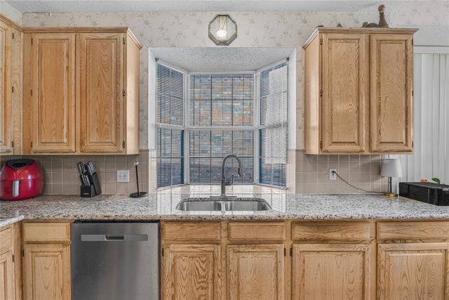 4105 Crest Ridge Drive, Irving, TX 75061