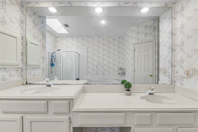 4105 Crest Ridge Drive, Irving, TX 75061