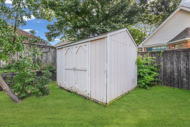 4105 Crest Ridge Drive, Irving, TX 75061