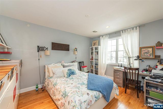 604 Avenue A 104, Bayonne, NJ 07002