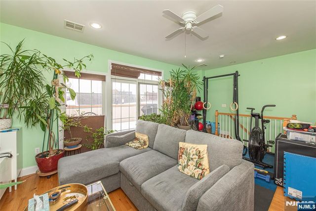 604 Avenue A 104, Bayonne, NJ 07002