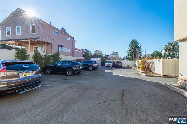 604 Avenue A 104, Bayonne, NJ 07002