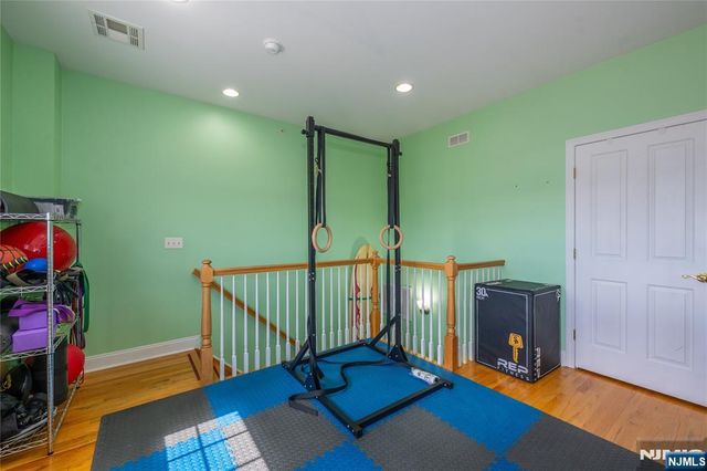 604 Avenue A 104, Bayonne, NJ 07002