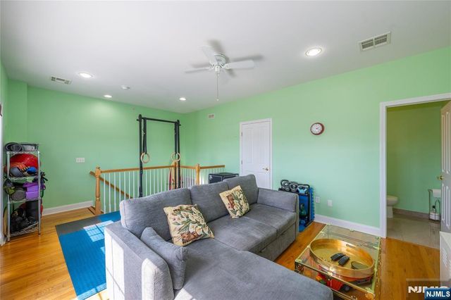 604 Avenue A 104, Bayonne, NJ 07002