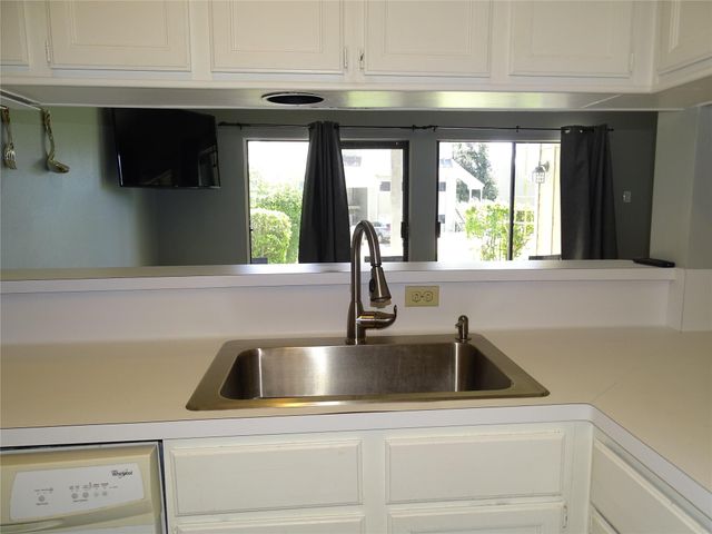 127 April Point Drive S, Conroe, TX 77356