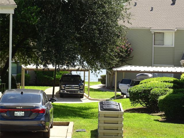 127 April Point Drive S, Conroe, TX 77356