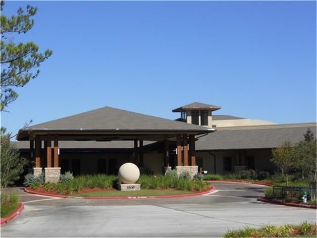 127 April Point Drive S, Conroe, TX 77356