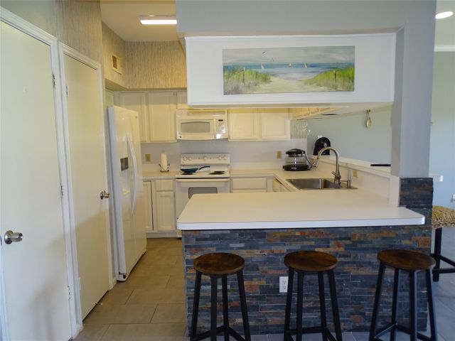127 April Point Drive S, Conroe, TX 77356