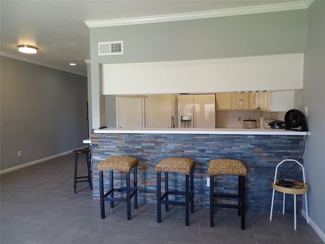 127 April Point Drive S, Conroe, TX 77356