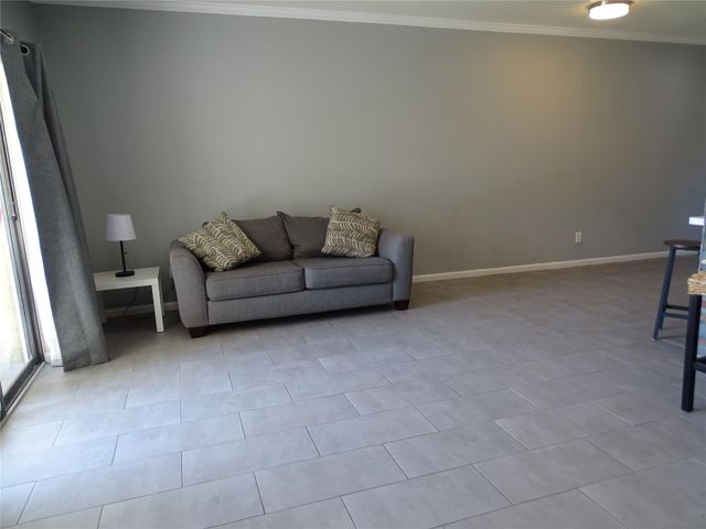 127 April Point Drive S, Conroe, TX 77356