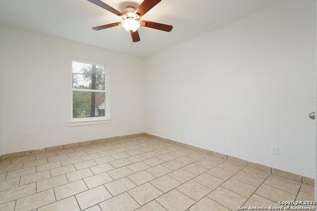 302 Cooper St Apt 201, San Antonio, TX 78210