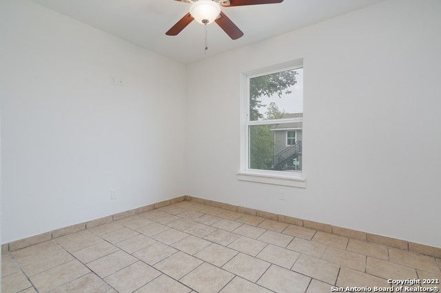 302 Cooper St Apt 201, San Antonio, TX 78210
