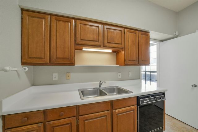 2400 N Braeswood Boulevard 213, Houston, TX 77030