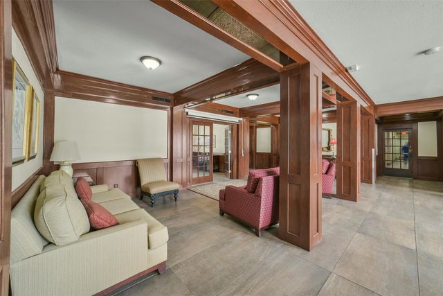 2400 N Braeswood Boulevard 213, Houston, TX 77030