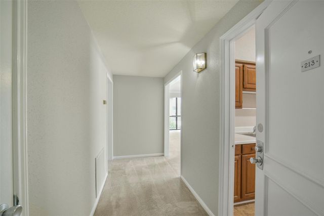 2400 N Braeswood Boulevard 213, Houston, TX 77030