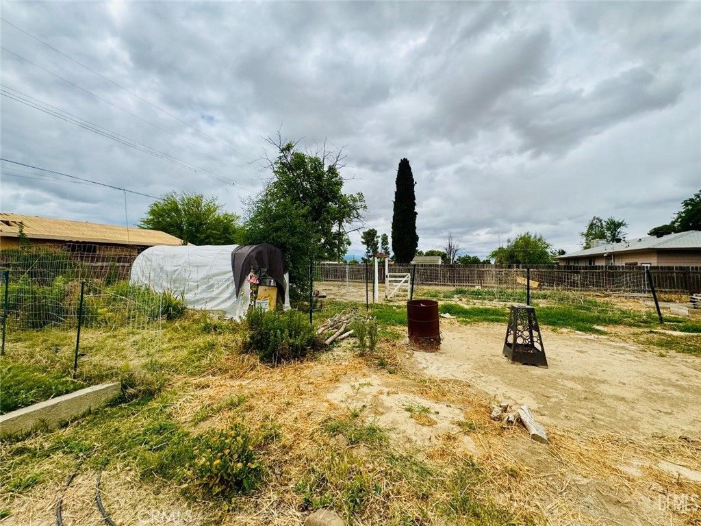 Image 4 of property listing at 4867 Morales, New Cuyama, CA 93254