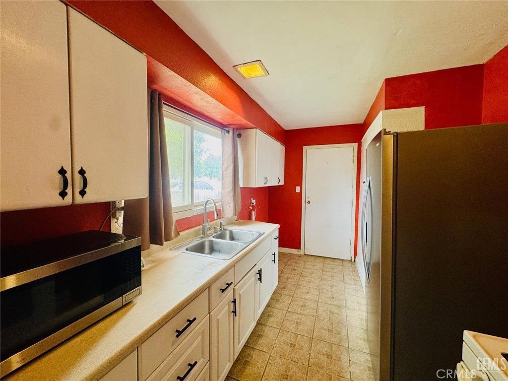 Image 8 of property listing at 4867 Morales, New Cuyama, CA 93254