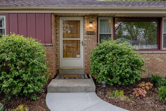 5324 Wabash AVENUE, Brown Deer, WI 53223