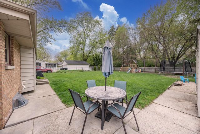 5324 Wabash AVENUE, Brown Deer, WI 53223