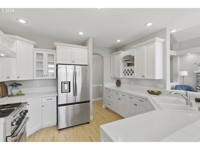 31013 Ne 69TH St, Camas, WA 98607