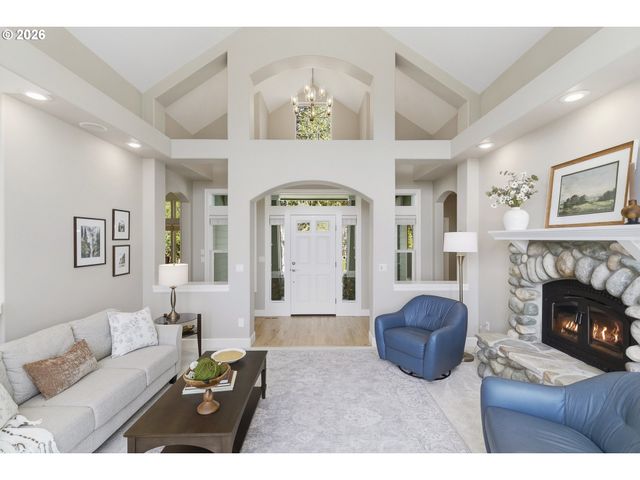 31013 Ne 69TH St, Camas, WA 98607