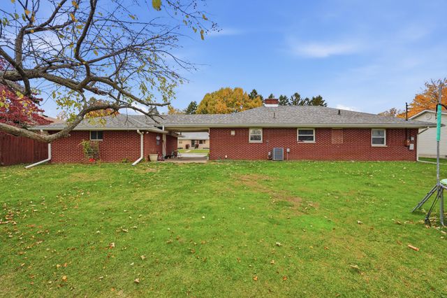 810 Virginia Avenue, La Porte, IN 46350