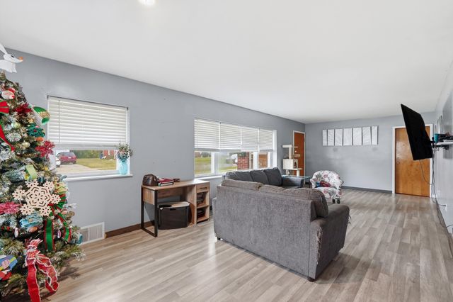 810 Virginia Avenue, La Porte, IN 46350