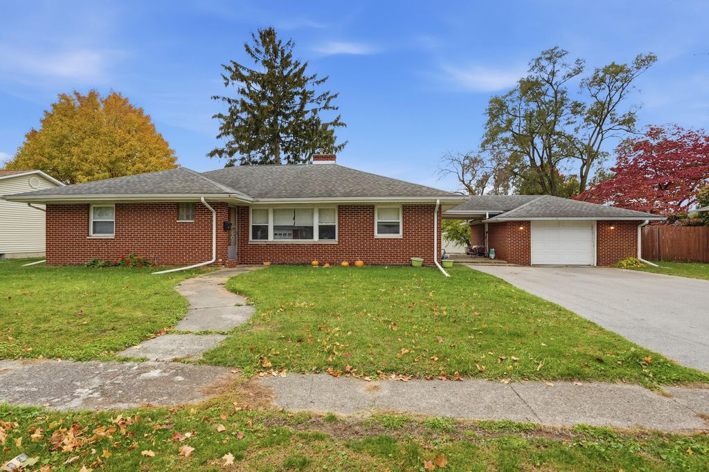 810 Virginia Avenue, La Porte, IN 46350