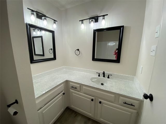 1607 Crescent Lane, Duncanville, TX 75137